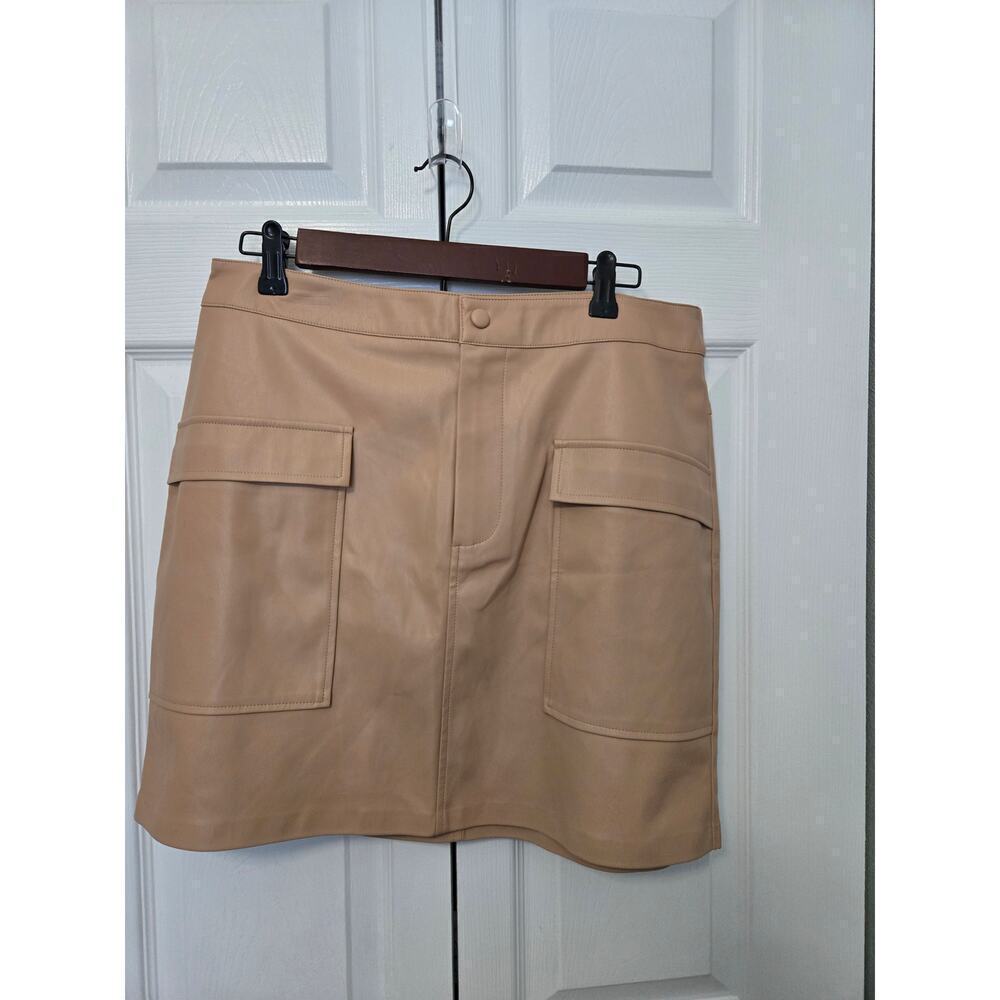 BB Dakota by Steve Madden Vegan Leather Too Late Miniskirt Size 12 Caramel NWT - Picture 2 of 5